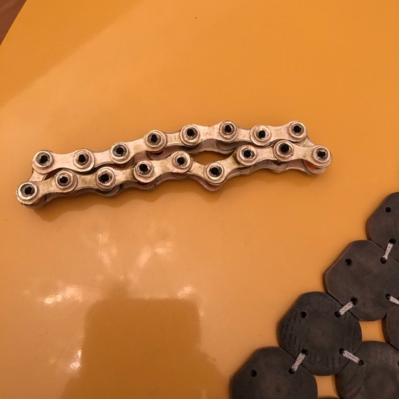 Unique! ⚙️ Bead & Gear Bracelet - Picture 5 of 7